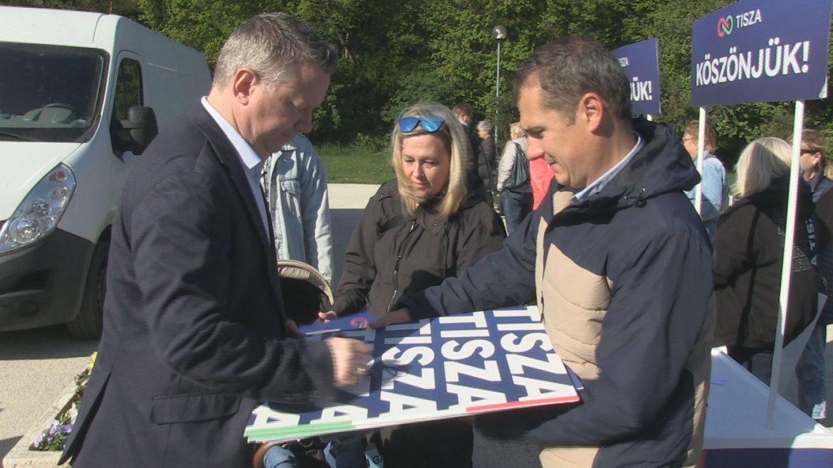 Hozd el a plakátodat, aláírom! – korszakzáró plakátaláírás