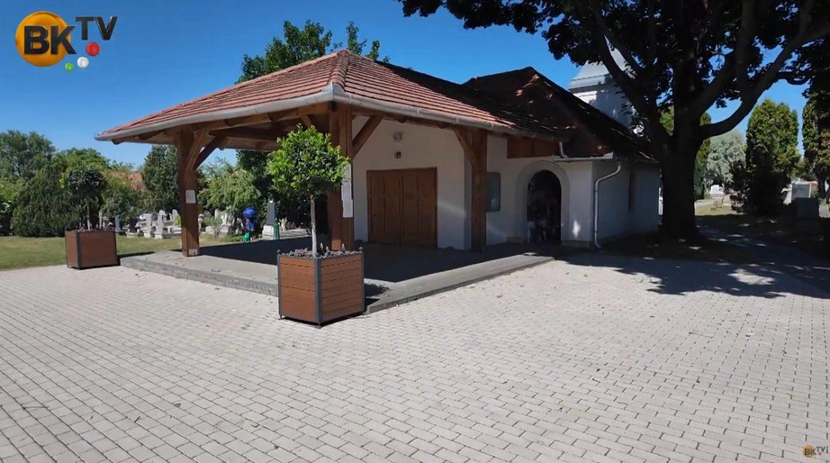 Megújult kápolna és ravatalozó Herceghalomban
