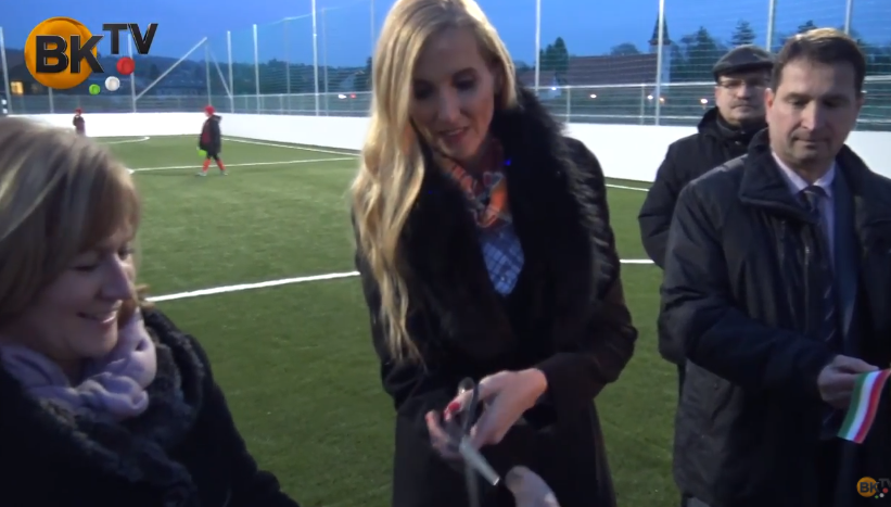 Műfüves kispálya és sportpark átadása